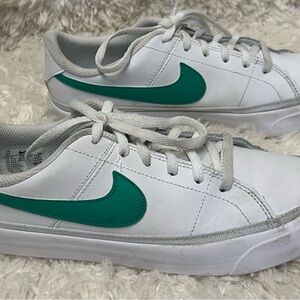 Youth Nike Court Legacy Sail Green Size 5Y DA5380-120